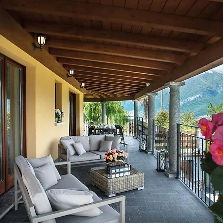 Sleeps 8 Pool Air Con Wifi Bellagio