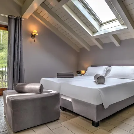 Villa Sleeps 8 Pool Air Con Wifi *