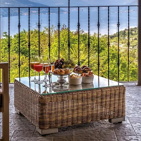 Sleeps 8 Pool Air Con Wifi * Bellagio